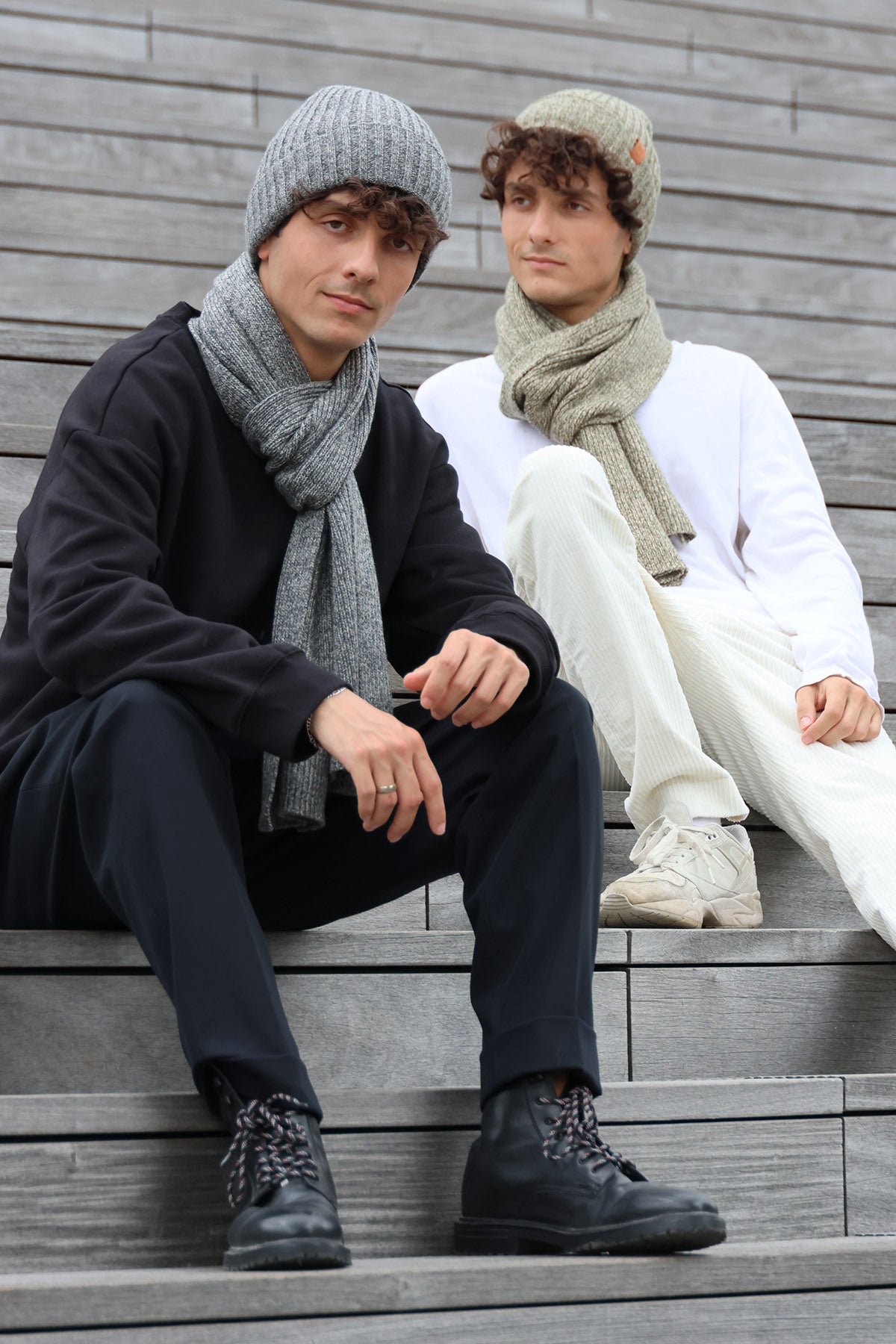 COFFRET BONNET ET ECHARPE GRIS CHINÉ