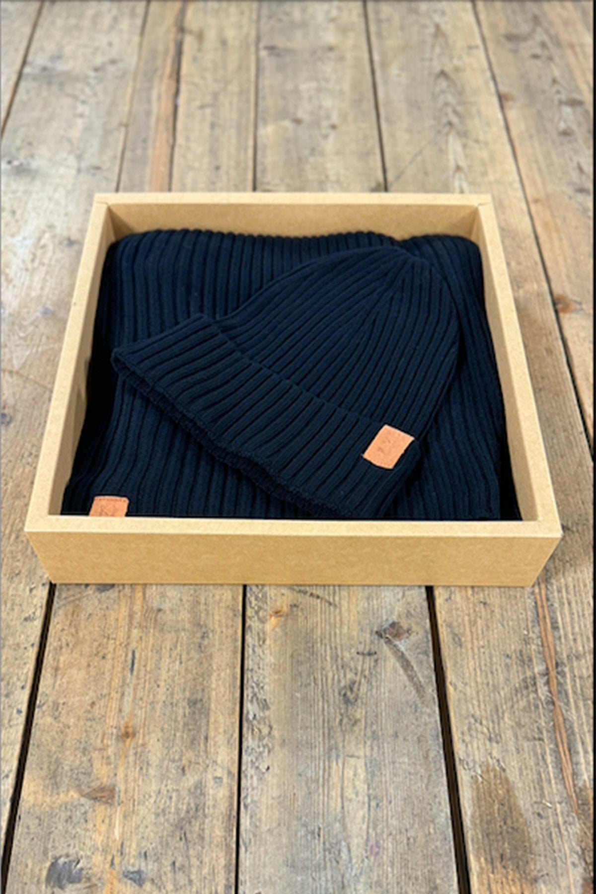 COFFRET ECHARPE ET BONNET COTON NOIR