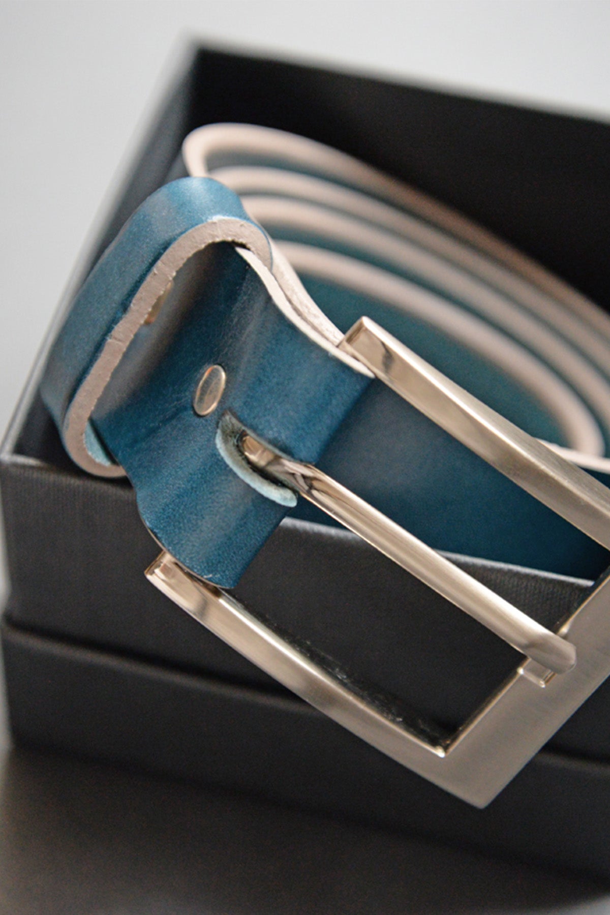 CEINTURE EN CUIR OCTAVE INDIGO
