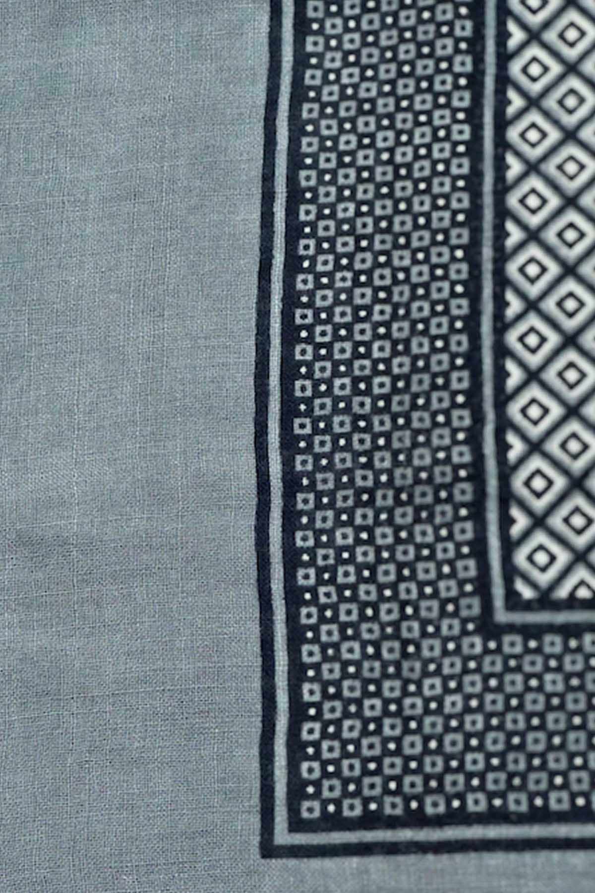 dessin du foulard pieric gris