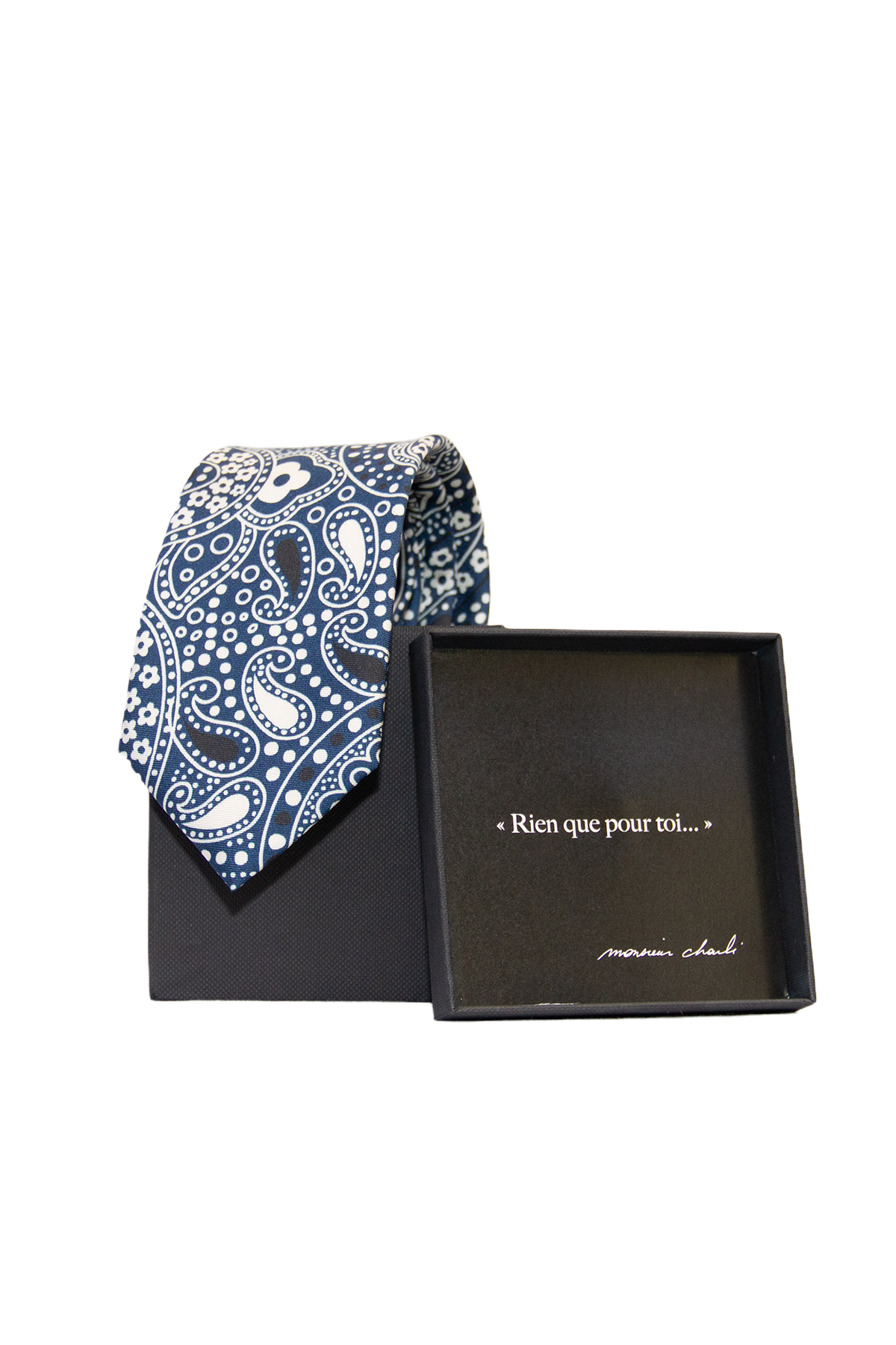 Le coffret noir et la cravate académie paysley bleu 