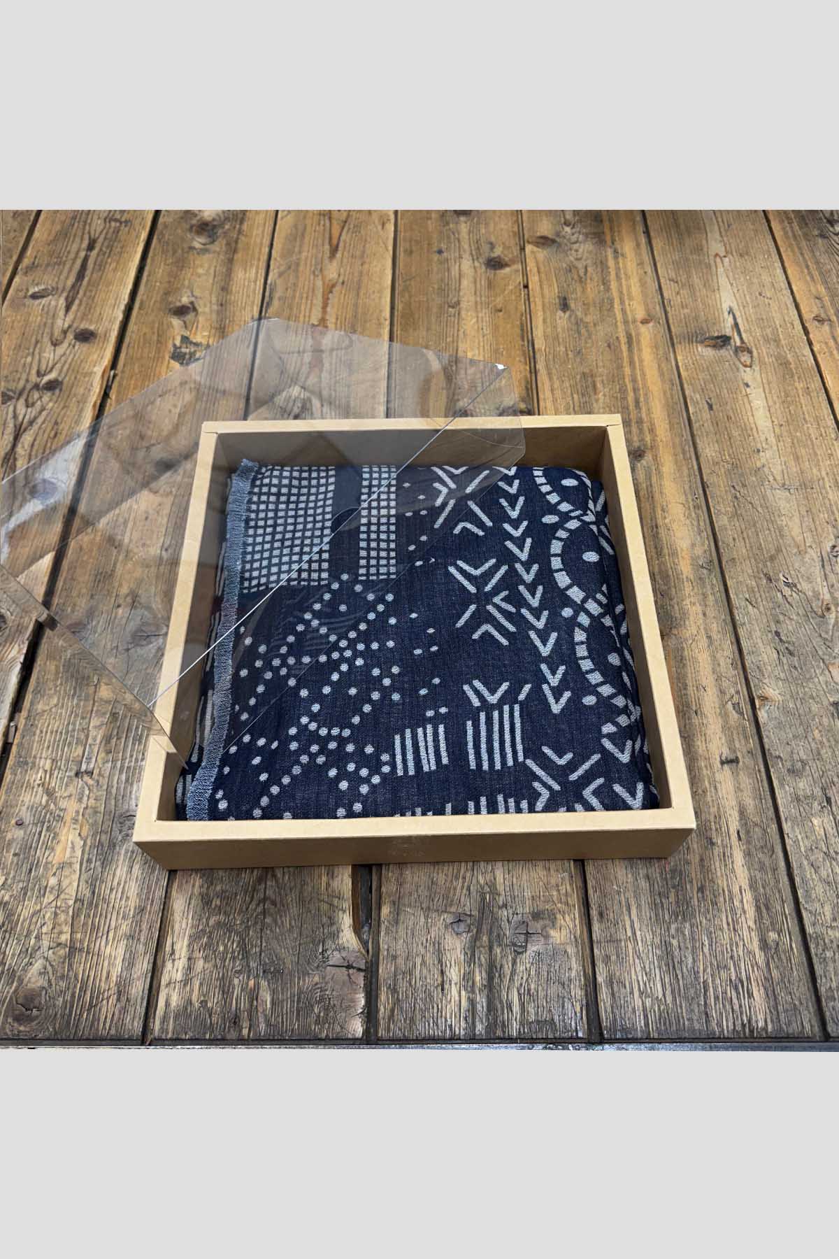 coffret cadeau maxi écharpe signé Monsieur Charli