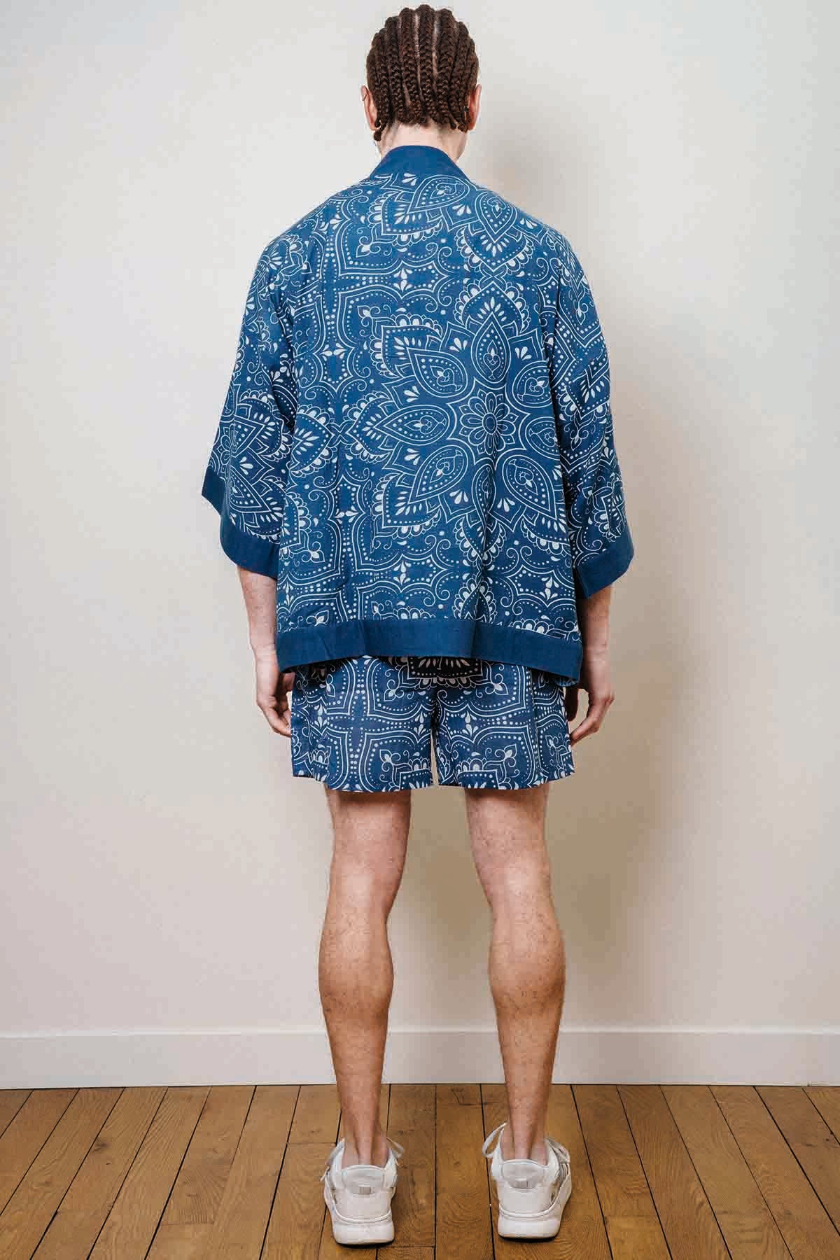vue de dos Kimono du vestiaire de vacances de Monsieur Charli