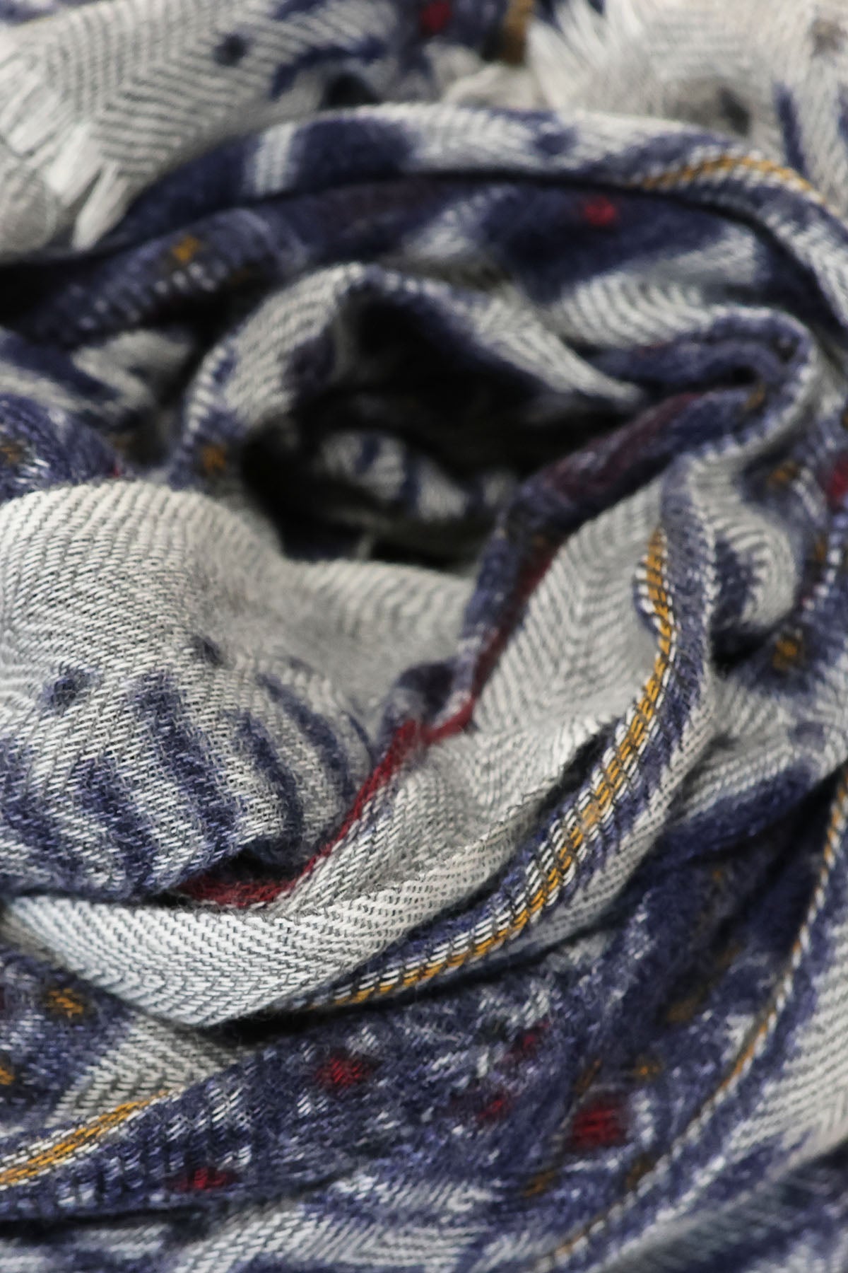 zoom du foulard nathan de monsieur charli