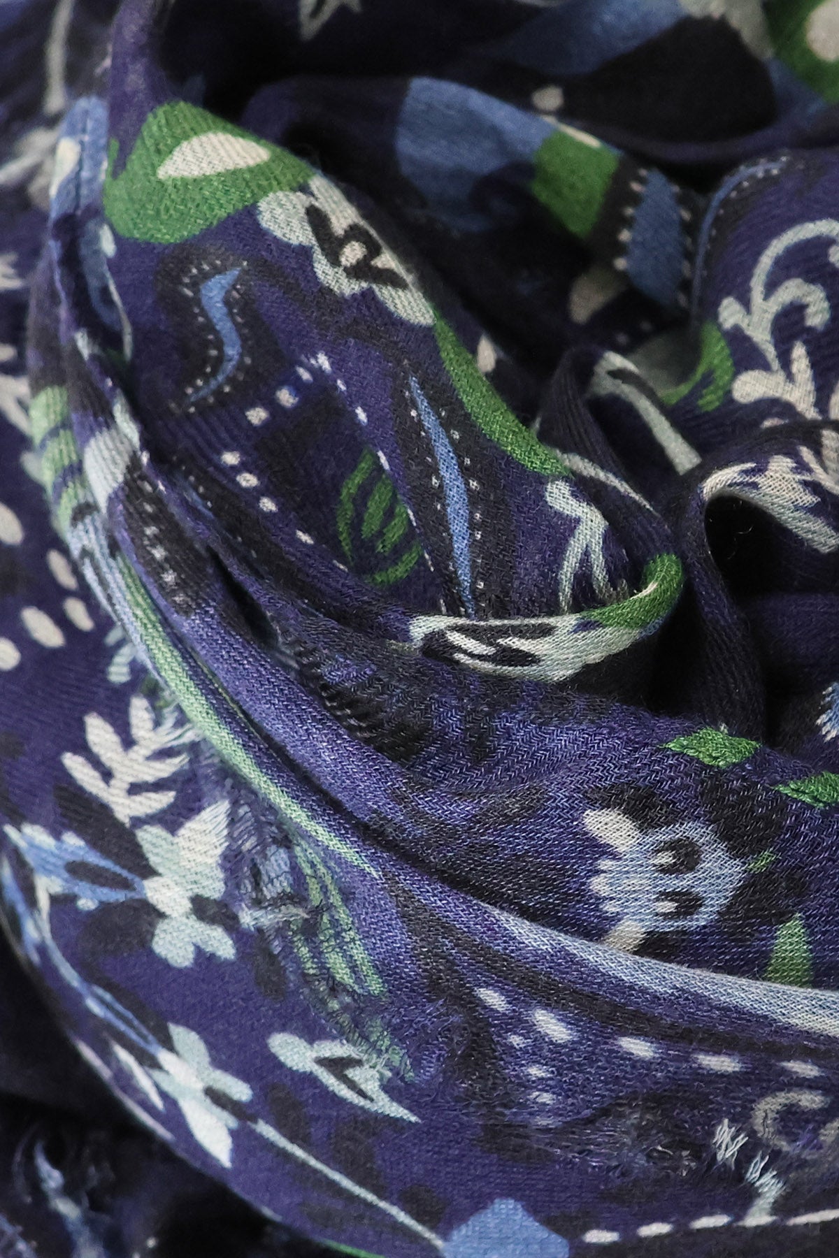 zoom d'un foulard pour homme