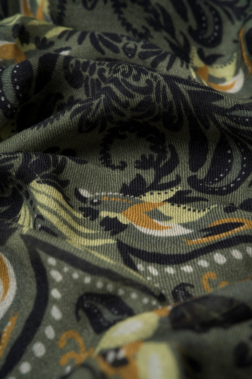 Un detail du foulard Niels de Monsieur Charli