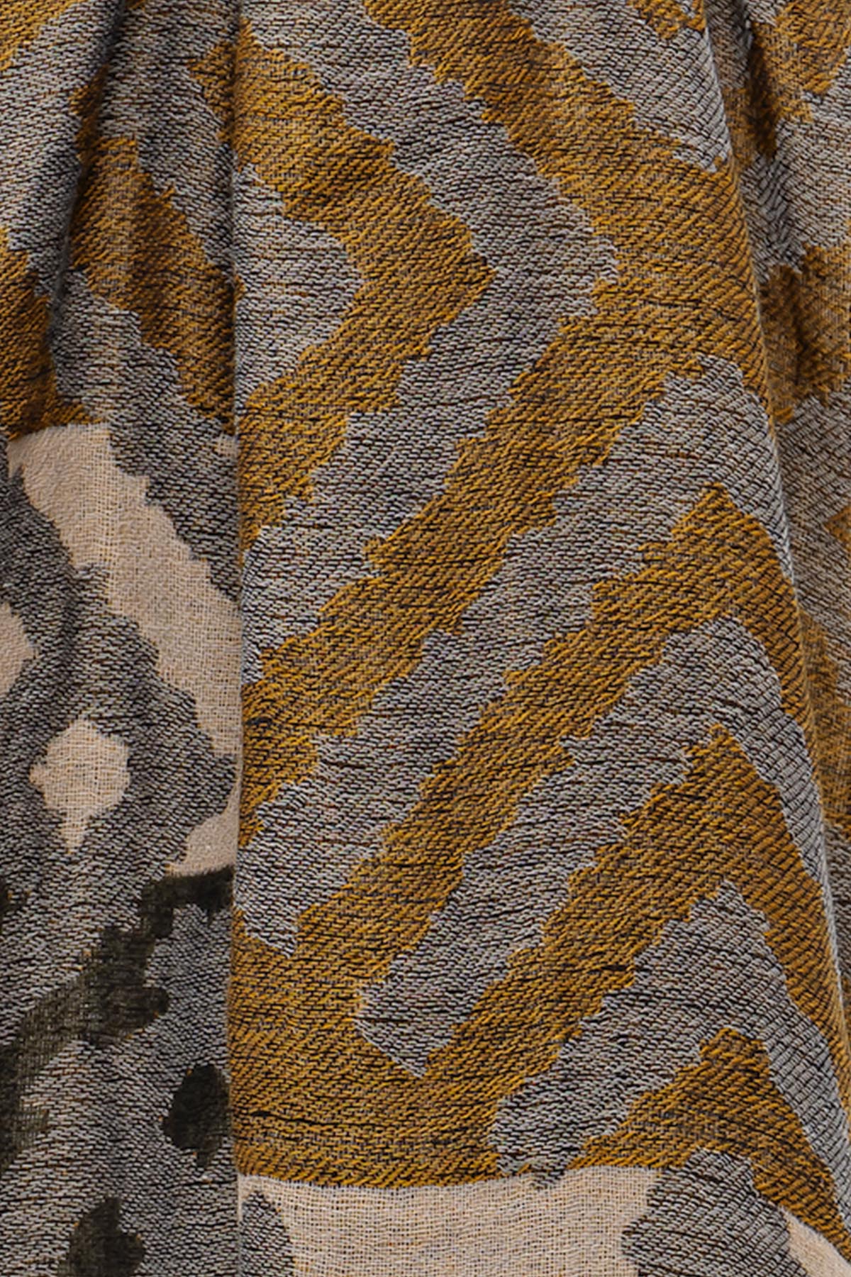 une écharpe Monsieur Charli