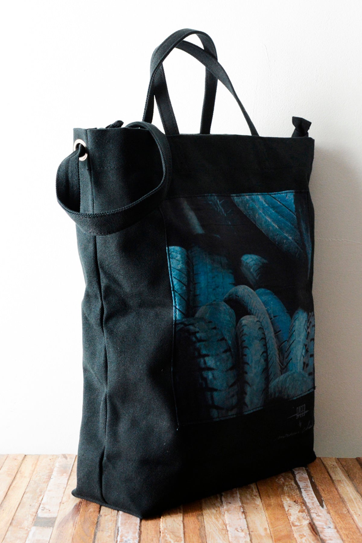 LE TOTE BAG DE MONSIEUR CHARLI